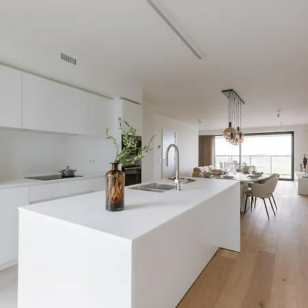 Huswell - New Overlooking The Yacht Harbor With Parking דירה
