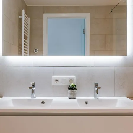 Apartman Huswell - New Overlooking The Yacht Harbor With Parking