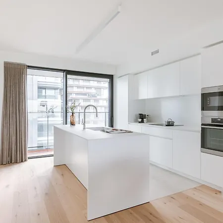Апартаменти Huswell - New Overlooking The Yacht Harbor With Parking