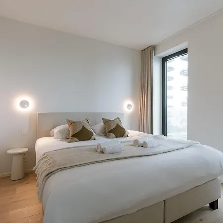 Апартаменти Huswell - New Overlooking The Yacht Harbor With Parking *